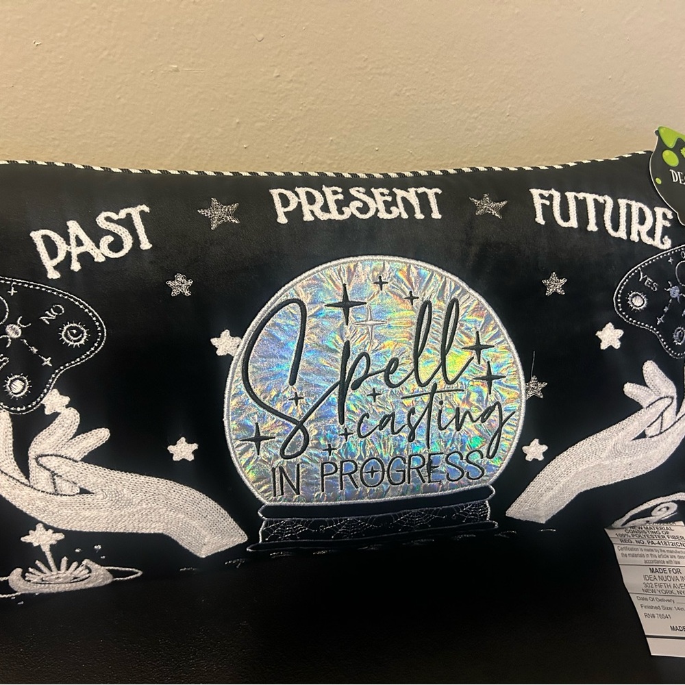 Halloween decorative pillow
